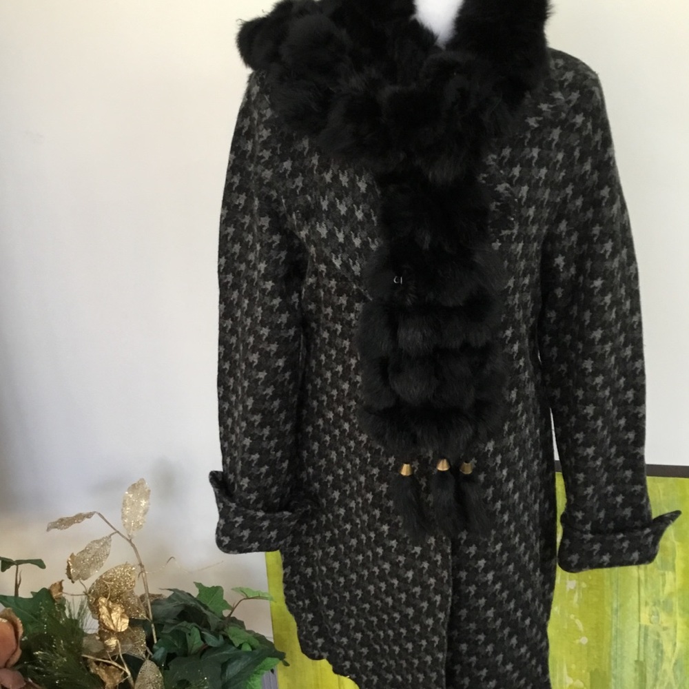 Damask sweater coat.